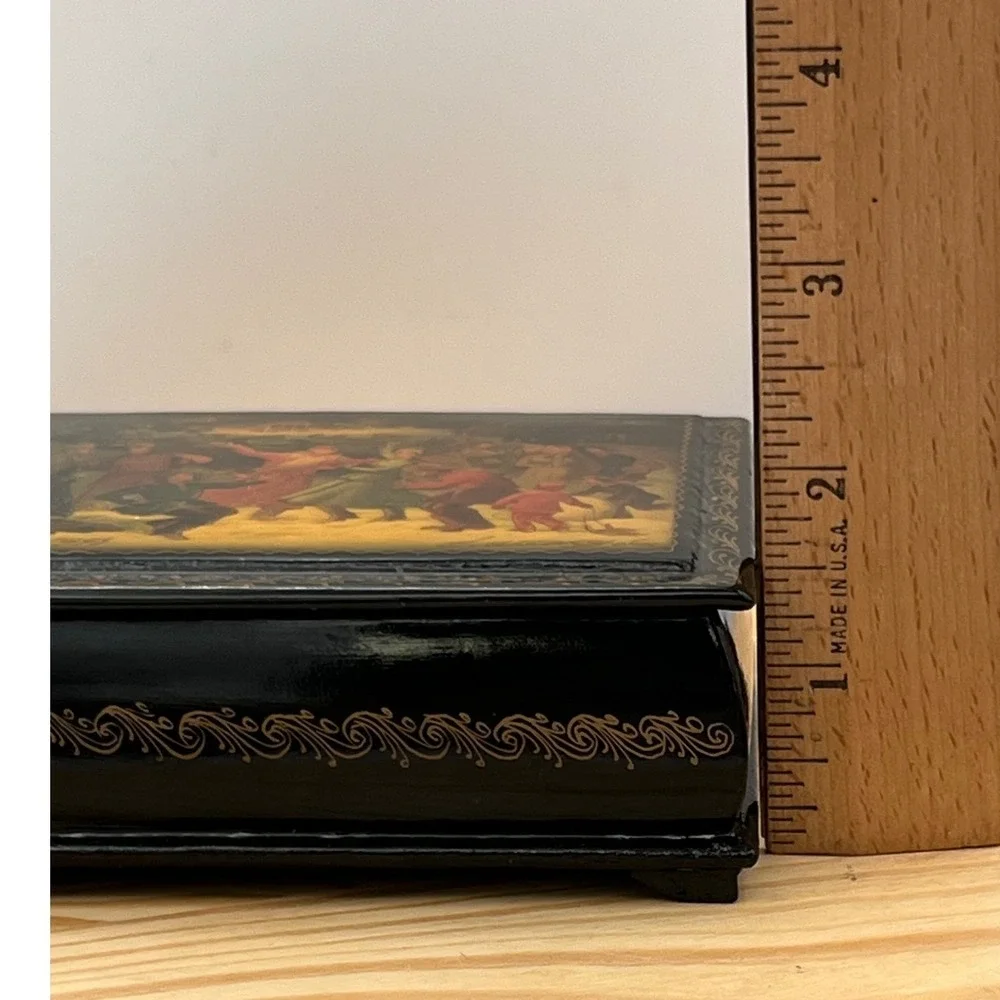 Vintage 1994 Fedoskino Russian Lacquer Box Signed Winter Village Festival Scene